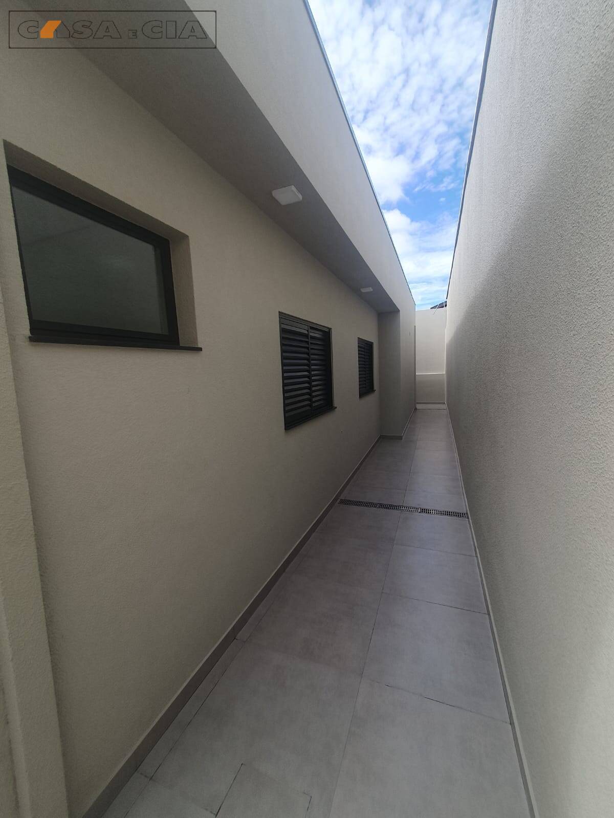 Casa à venda com 3 quartos, 121m² - Foto 10