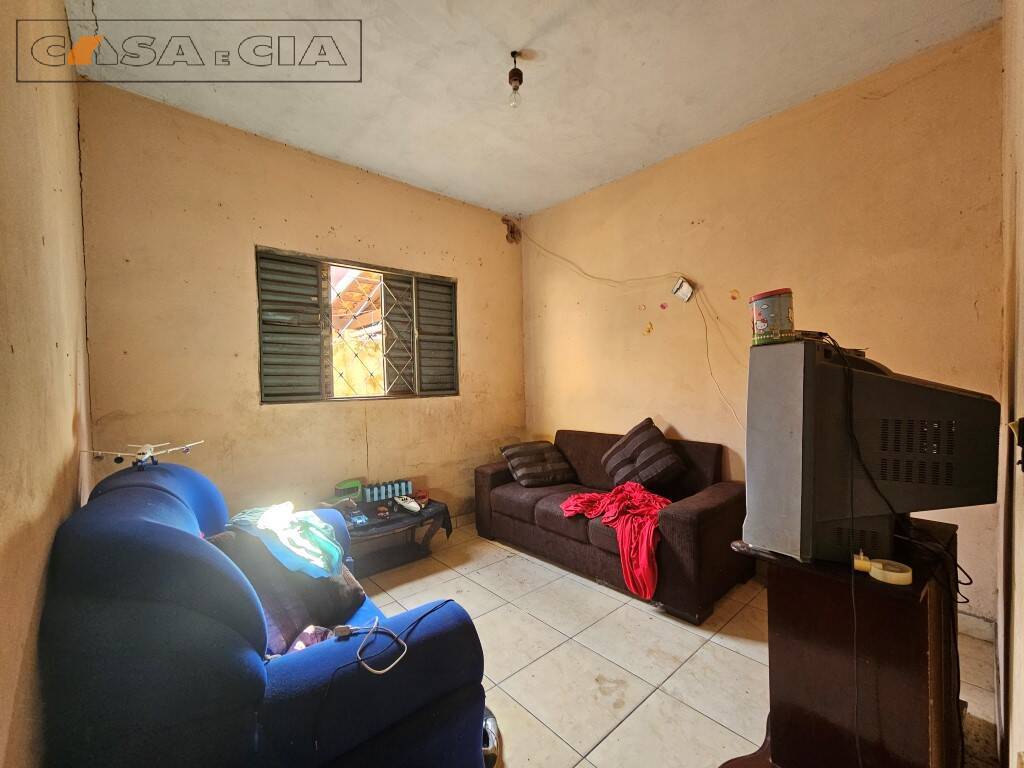 Casa à venda com 3 quartos, 85m² - Foto 2