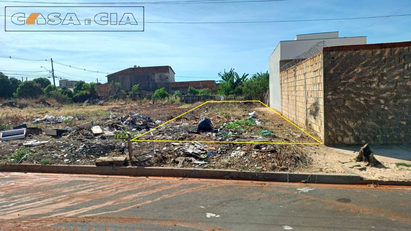 Terreno à venda, 180m² - Foto 1