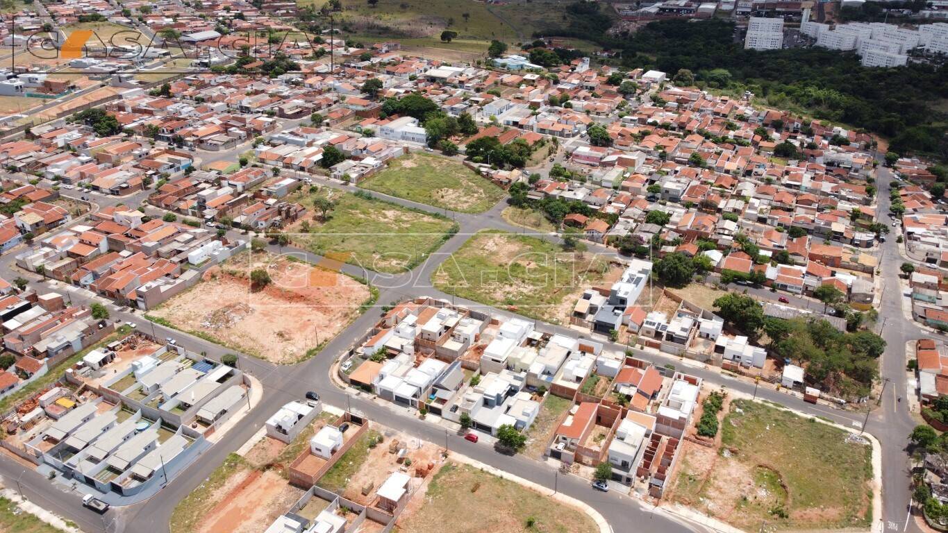 Terreno à venda, 200m² - Foto 1