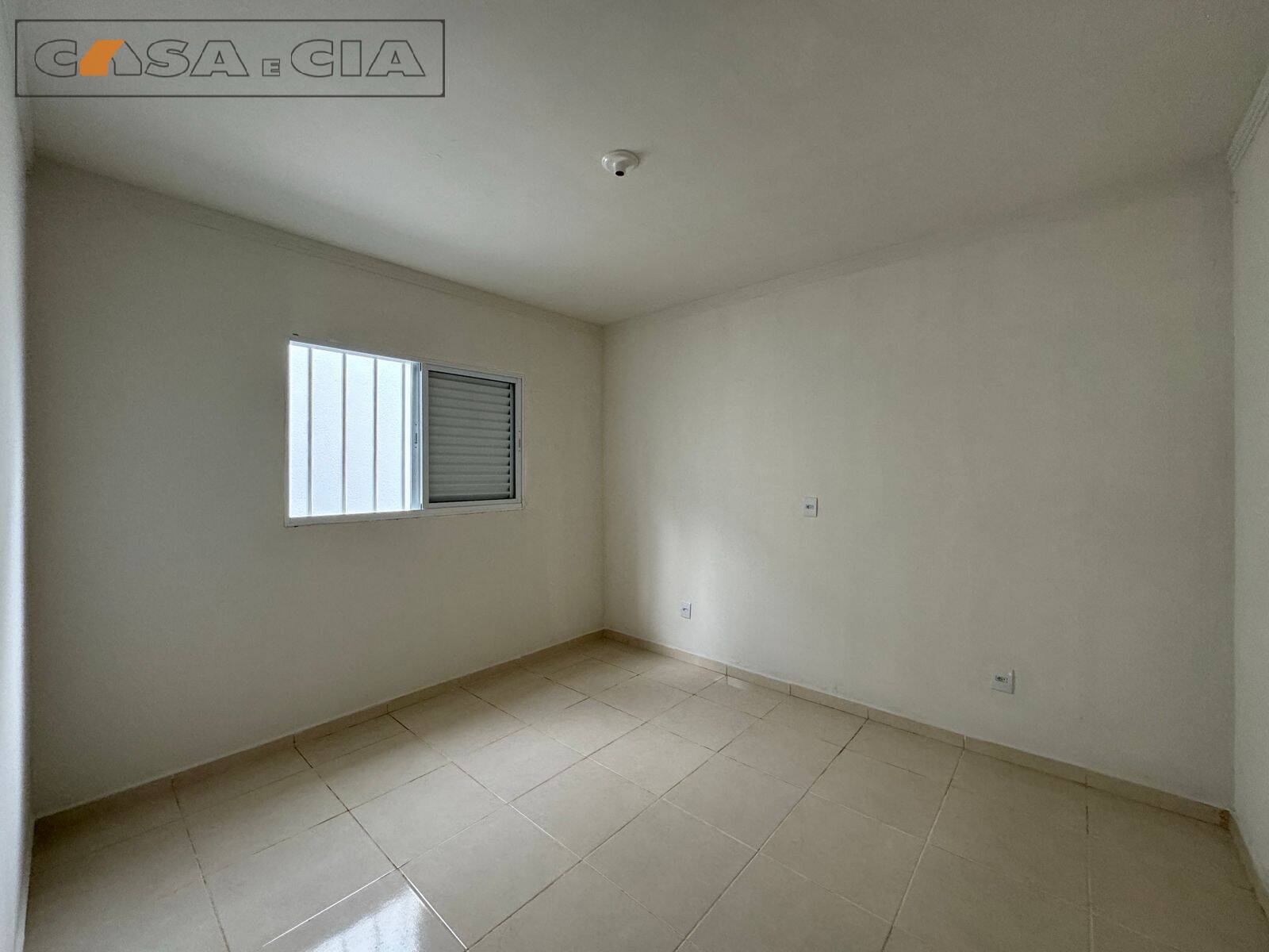 Casa à venda com 2 quartos, 48m² - Foto 5