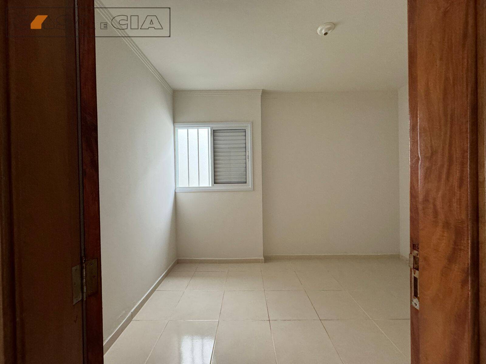 Casa à venda com 2 quartos, 48m² - Foto 7