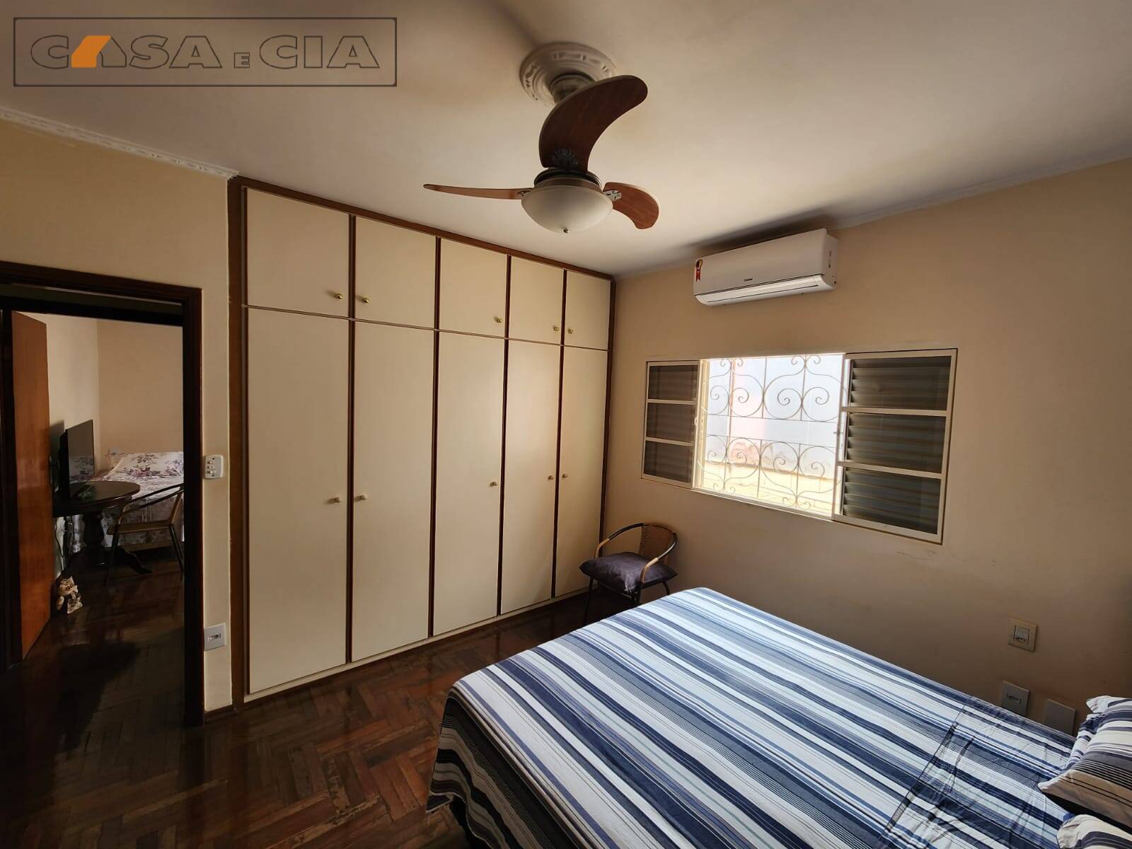 Casa à venda com 3 quartos, 196m² - Foto 11