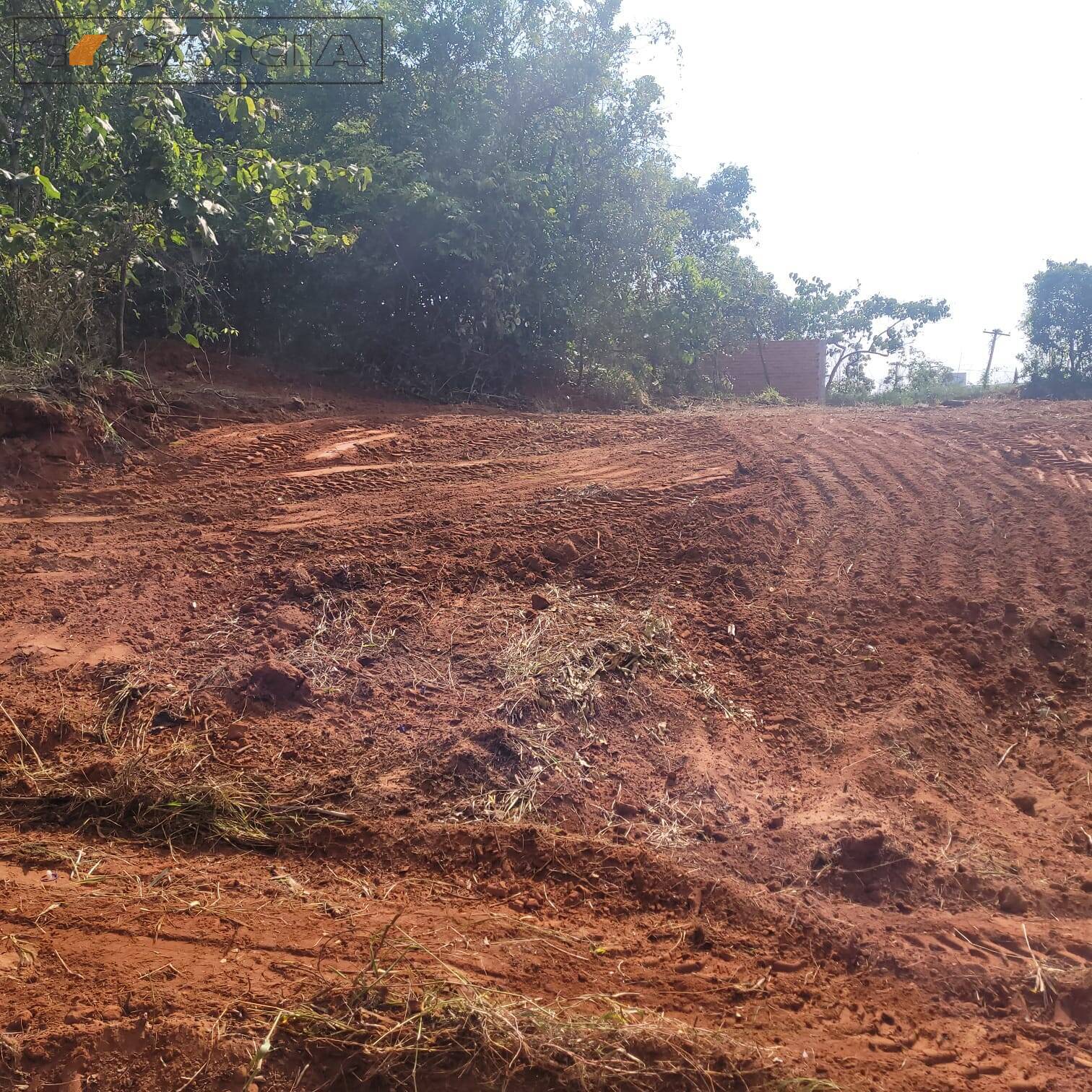 Terreno à venda, 180m² - Foto 1