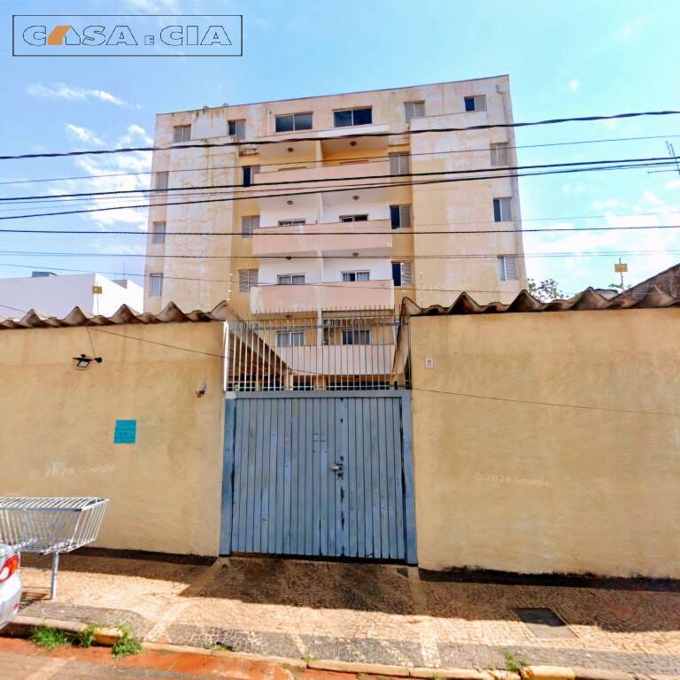 Apartamento à venda com 2 quartos, 72m² - Foto 1