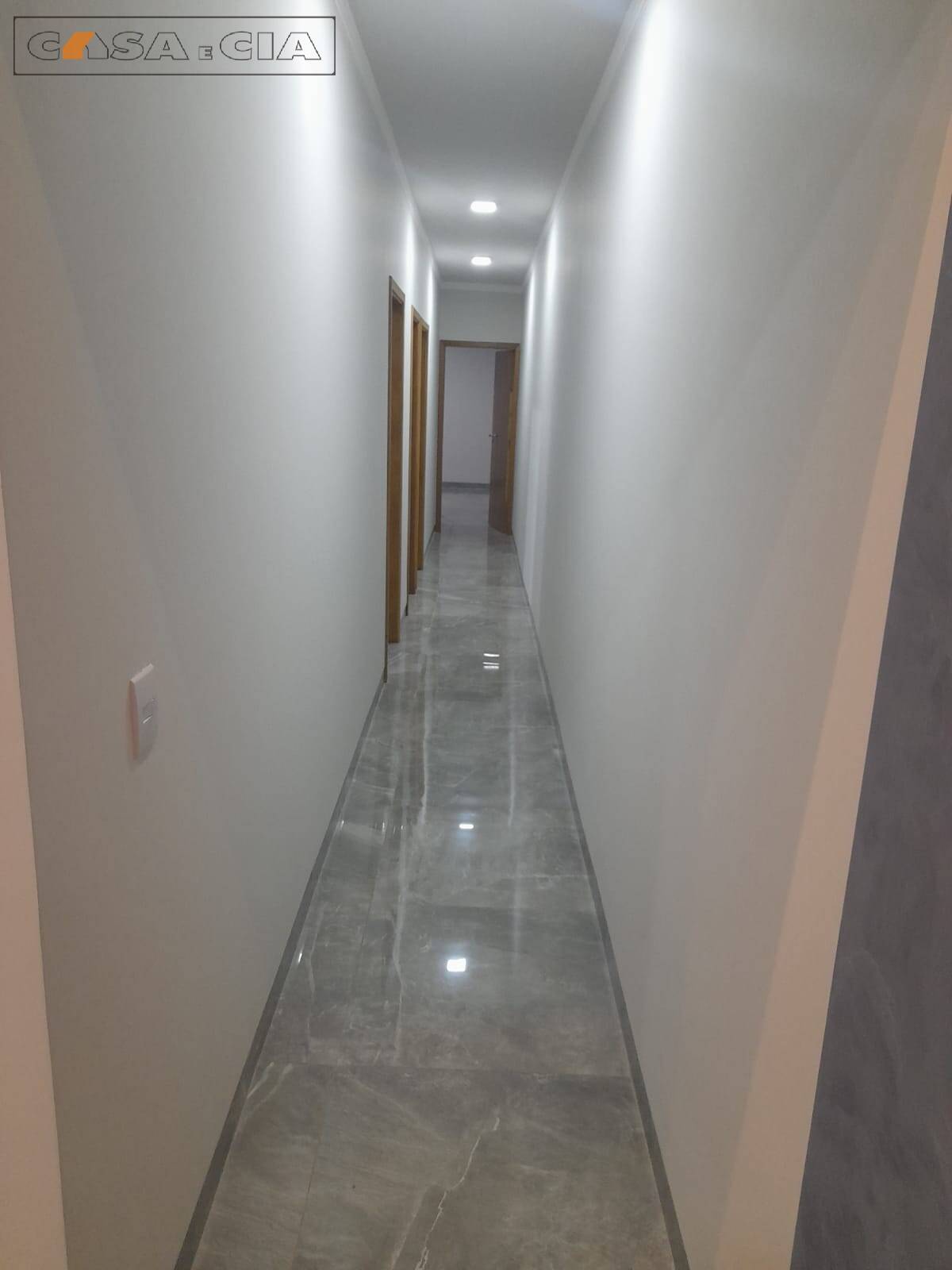 Casa à venda com 3 quartos, 120m² - Foto 8