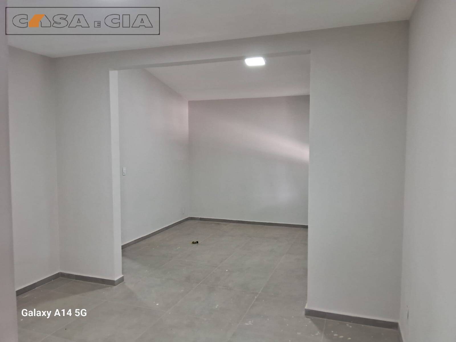 Casa à venda com 3 quartos, 168m² - Foto 2