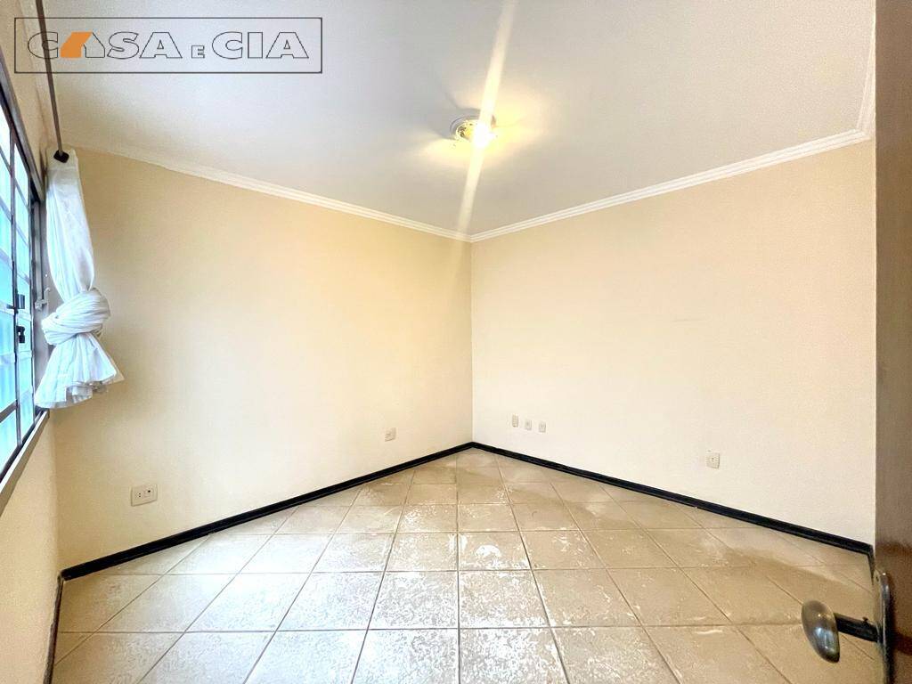 Casa à venda com 3 quartos, 360m² - Foto 3