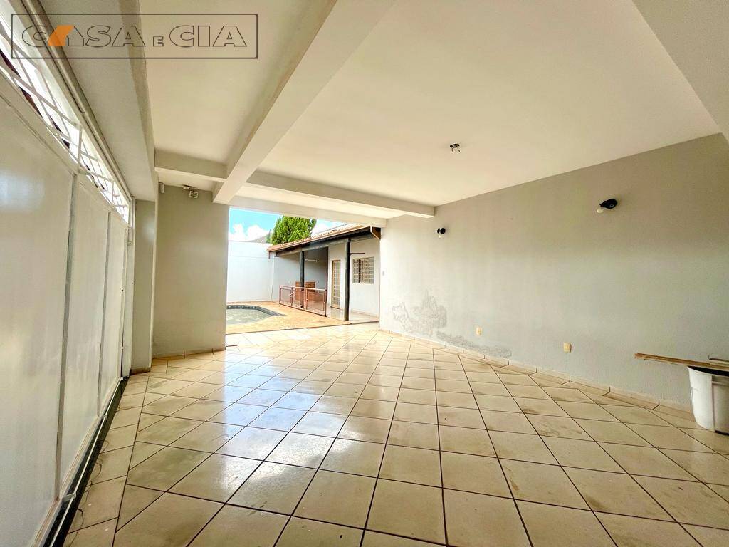 Casa à venda com 3 quartos, 360m² - Foto 6