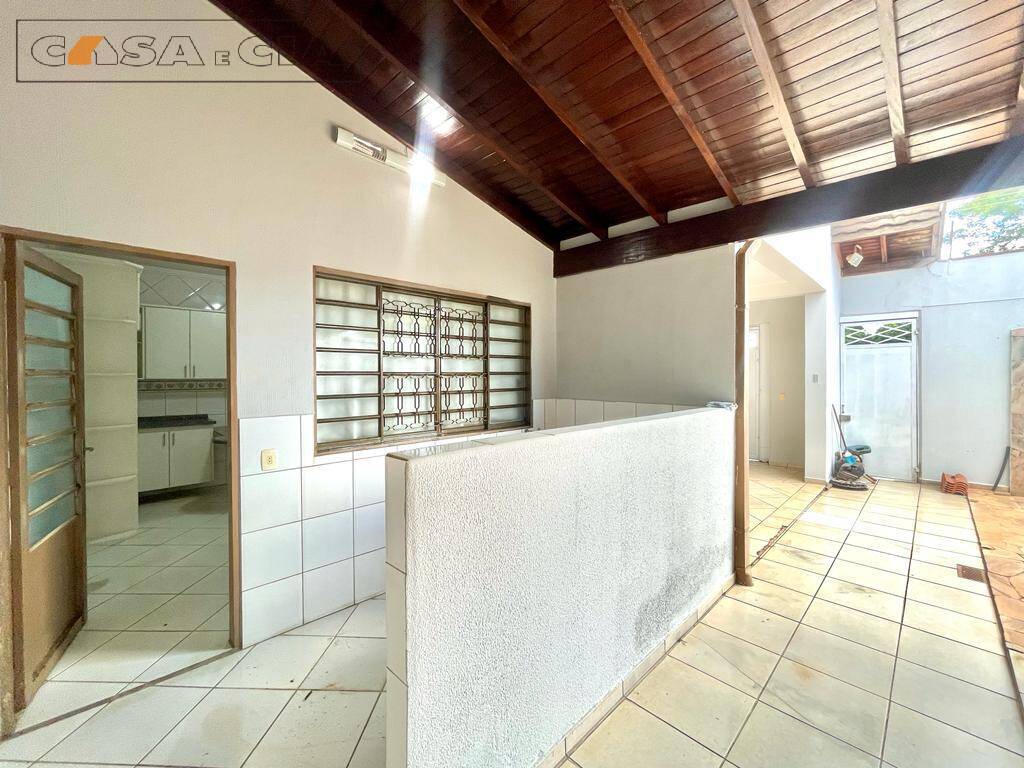 Casa à venda com 3 quartos, 360m² - Foto 9