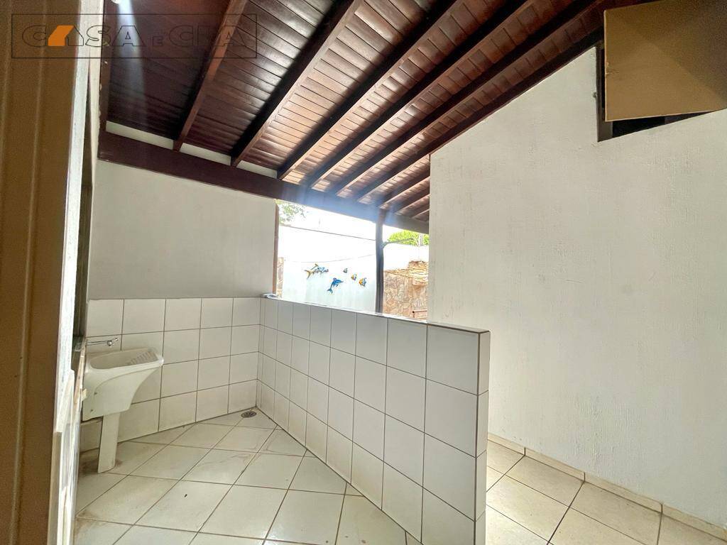 Casa à venda com 3 quartos, 360m² - Foto 7