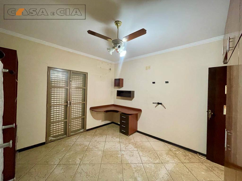 Casa à venda com 3 quartos, 360m² - Foto 16