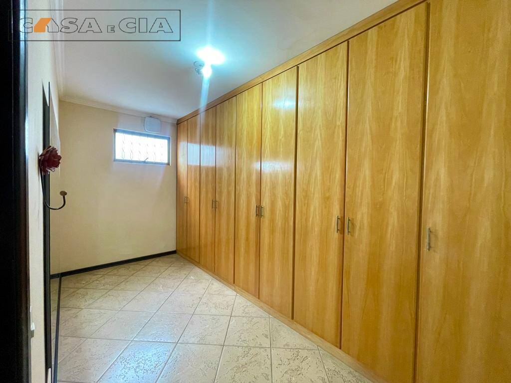 Casa à venda com 3 quartos, 360m² - Foto 15