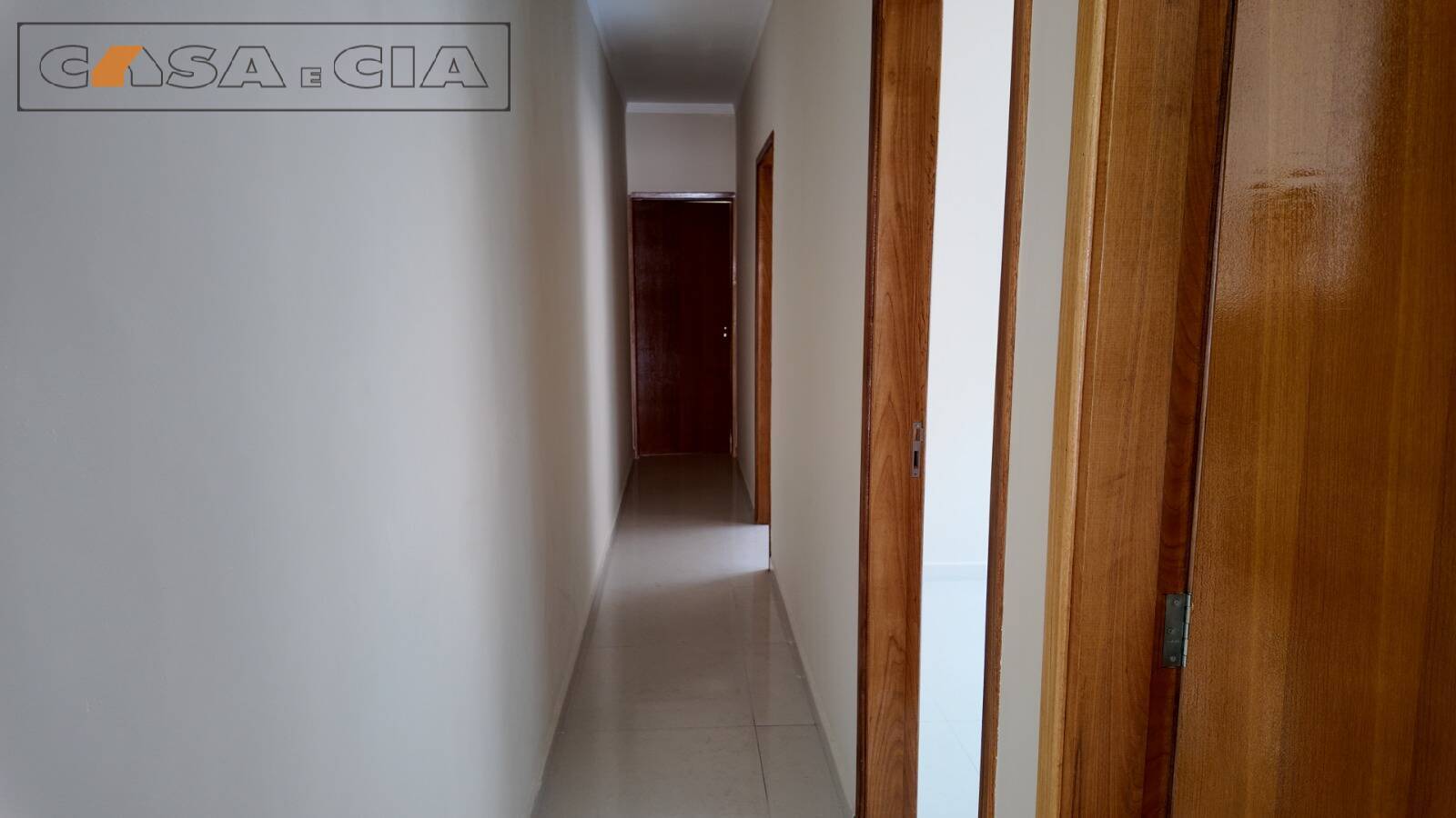 Casa à venda com 3 quartos, 95m² - Foto 3