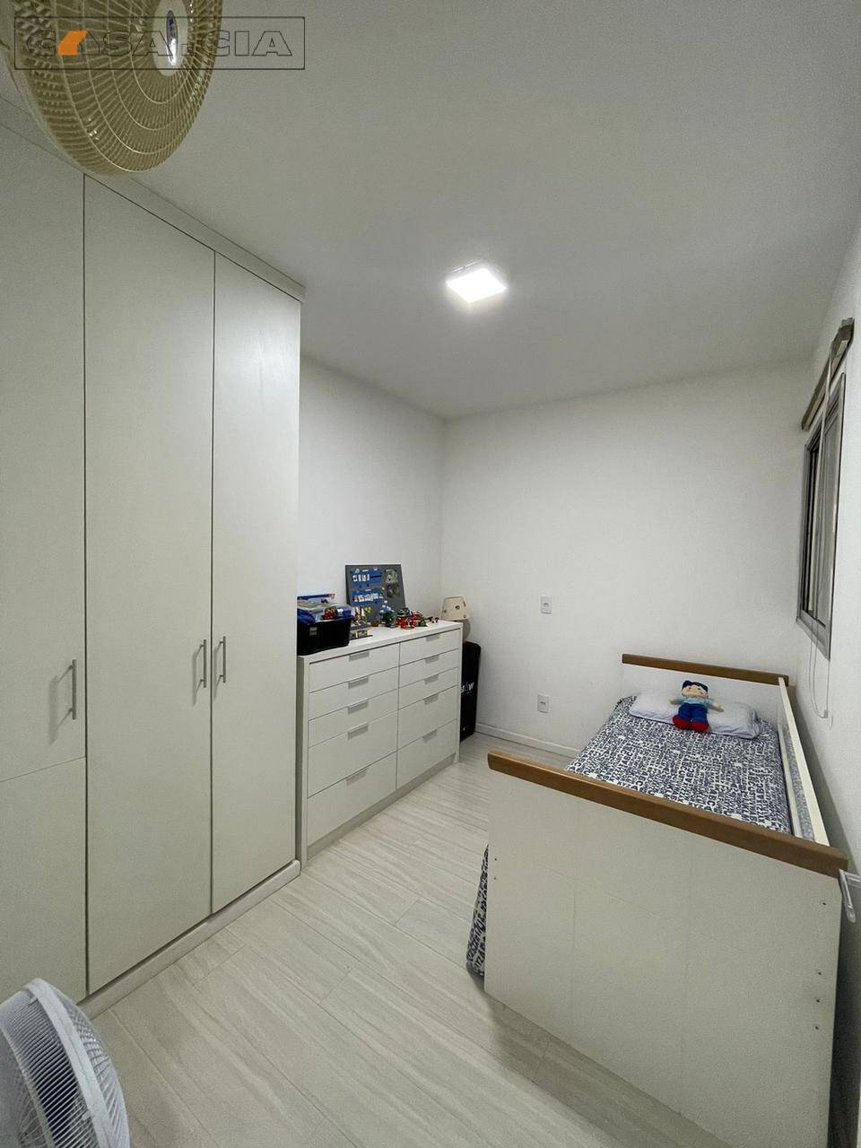 Apartamento à venda com 3 quartos, 100m² - Foto 3