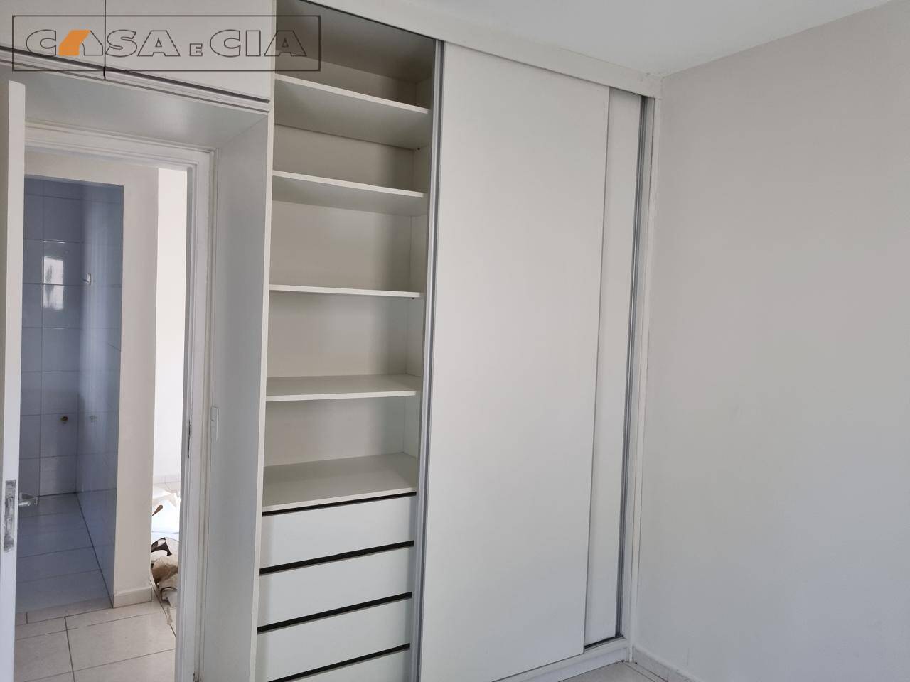 Apartamento à venda com 2 quartos, 45m² - Foto 8