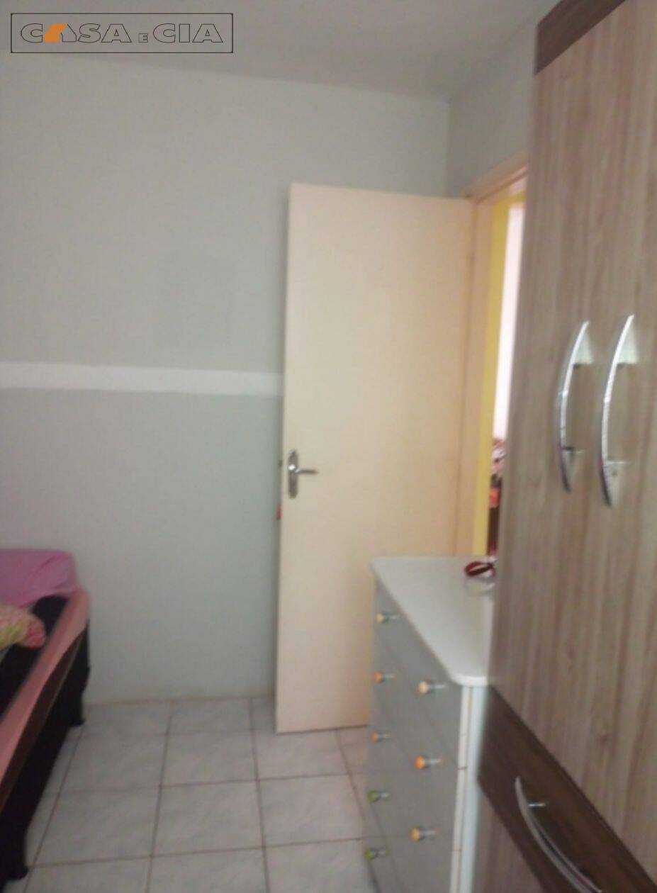 Apartamento à venda com 2 quartos, 48m² - Foto 4