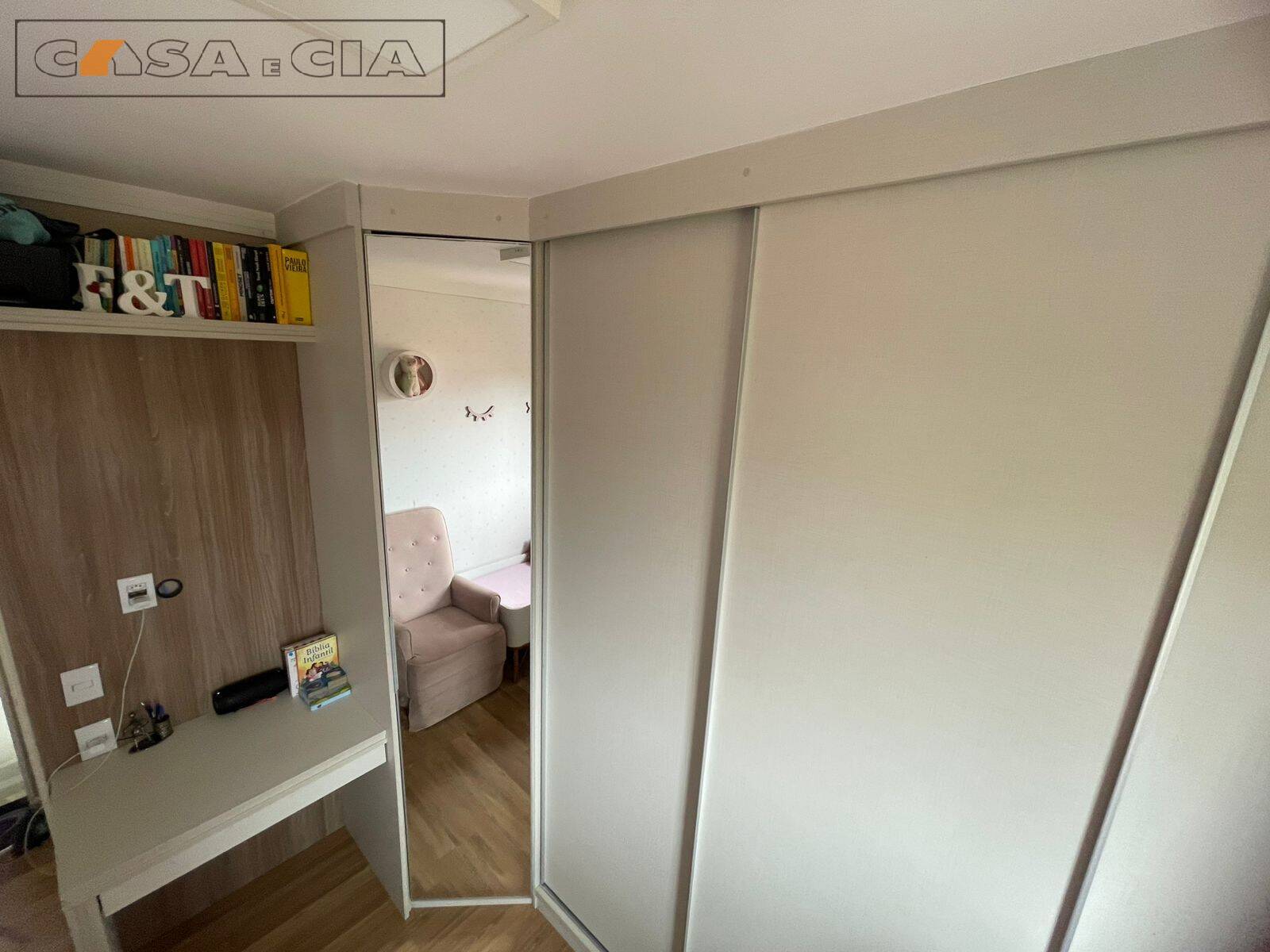 Apartamento à venda com 2 quartos, 47m² - Foto 2