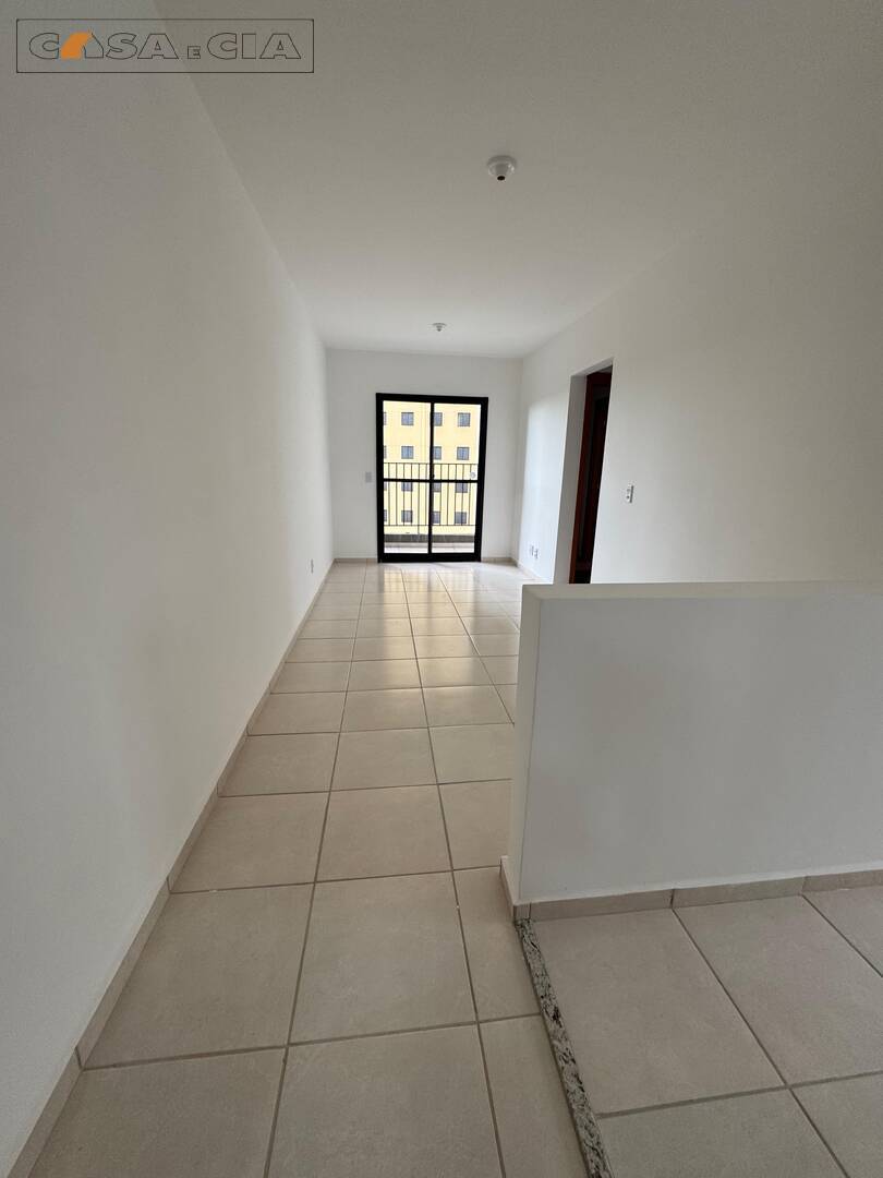 Apartamento à venda com 2 quartos, 60m² - Foto 3