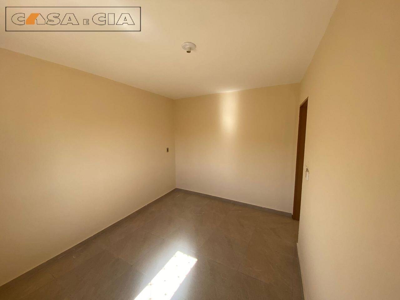 Casa à venda com 1 quarto, 54m² - Foto 4